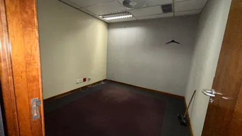 ABSA Silverton, 177 de Boulevard, Silverton, Pretoria Unit 102 - 463m² to let for rent (6).